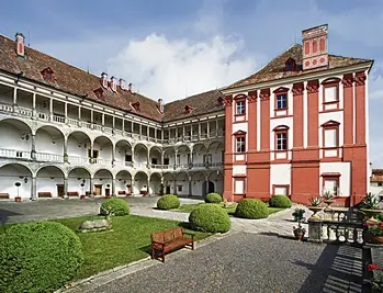 II. nádvoří II. nádvoří